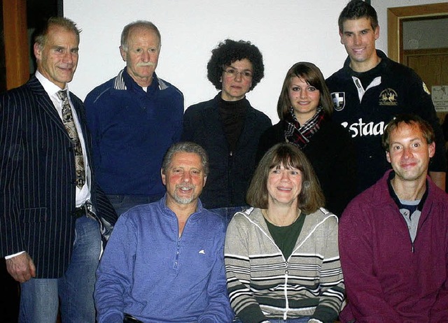 Vorstand des TC Maulburg: sitzend von ...ng, Nicole Engmann und Dominik Bhler   | Foto: Bernhard Ritter