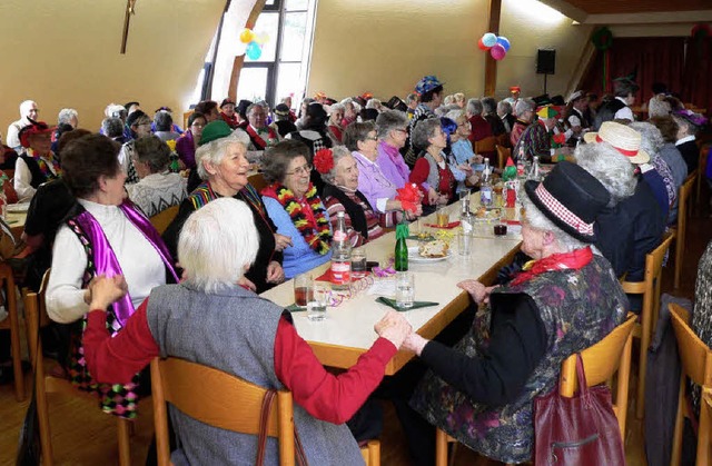 &#8222;Heute hau&#8217;n wir auf die P... Motto bei der Seniorenfasent Elzach.   | Foto: Kurt Meier