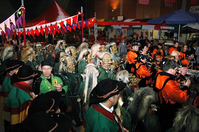 Eine volle Halle und Stimmung allenthalben: So ist die Strabufa am schnsten.   | Foto: Fred Thelen