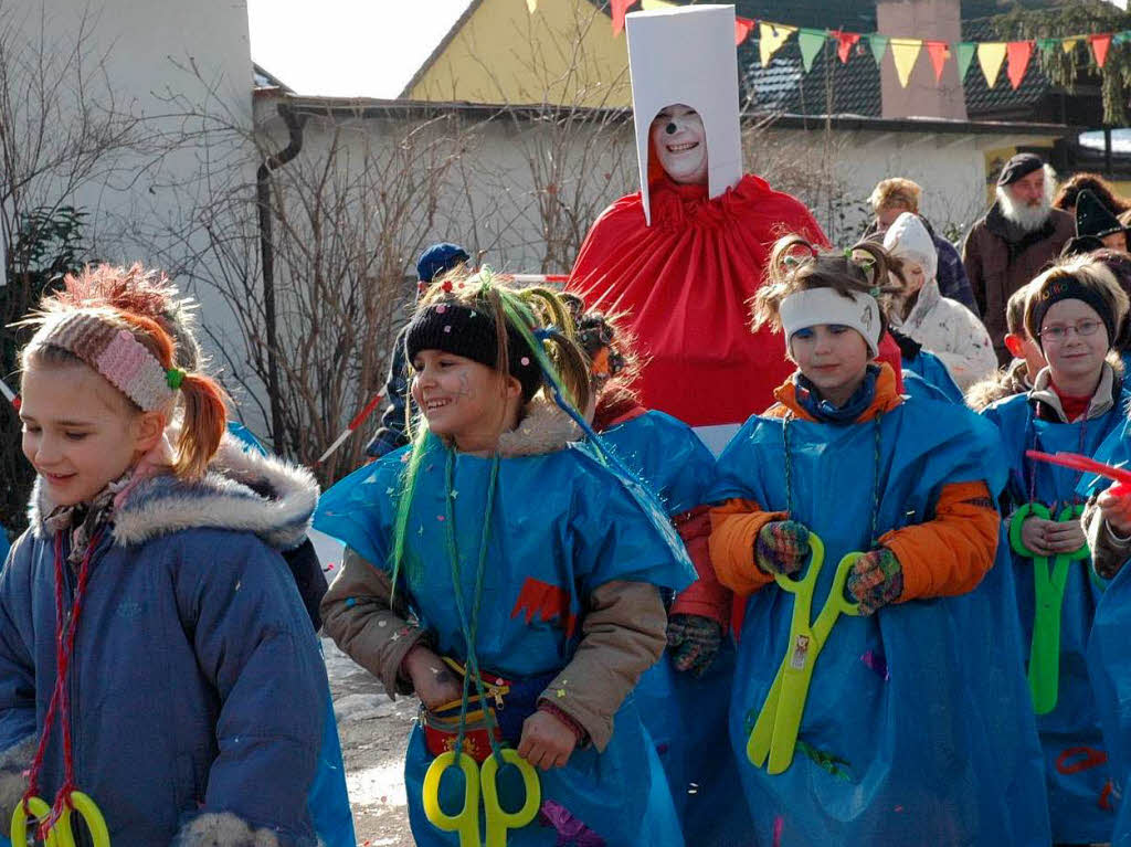 Farbenfroh ging’s beim Murger Kinderumzug quer durch alle Handwerksberufe.