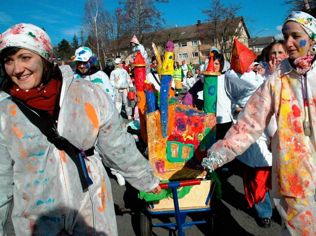 Farbenfroh ging’s beim Murger Kinderumzug quer durch alle Handwerksberufe.