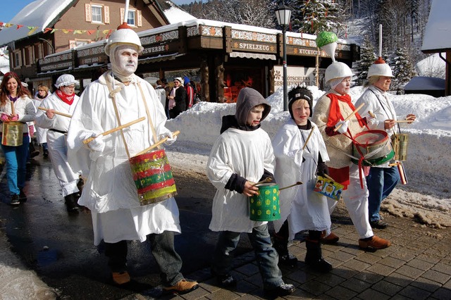 Ihre Freude an der Befreiungsaktion de...ie Schler der Grund- und Hauptschule.  | Foto: Hans-Dieter Folles