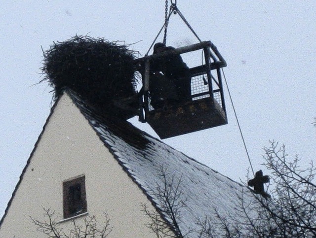 Ehrensache nicht nur fr Feuerwehrleut...aben wieder ein ordentliches Zuhause.   | Foto: Uwe Numrich