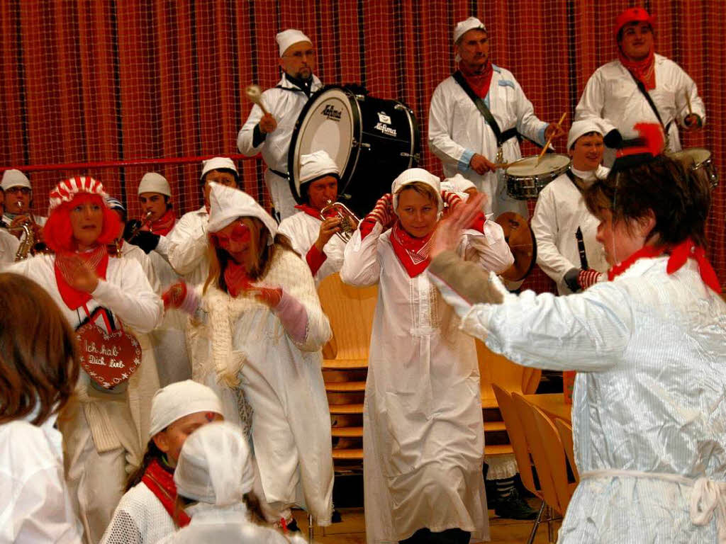 Kinderfasnet und Hemdglunkerumzug standen am Fasnetsamstag in Grafenhausen im Mittelpunkt der Narretei