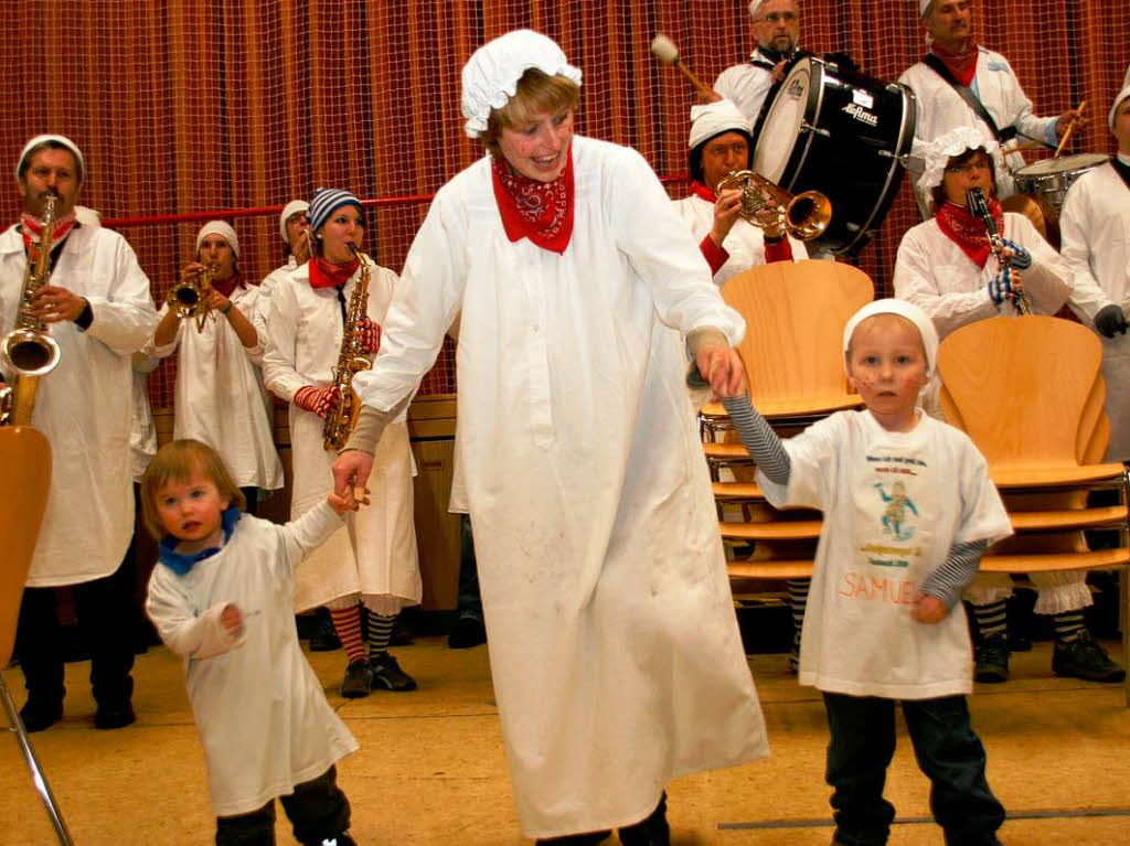 Kinderfasnet und Hemdglunkerumzug standen am Fasnetsamstag in Grafenhausen im Mittelpunkt der Narretei