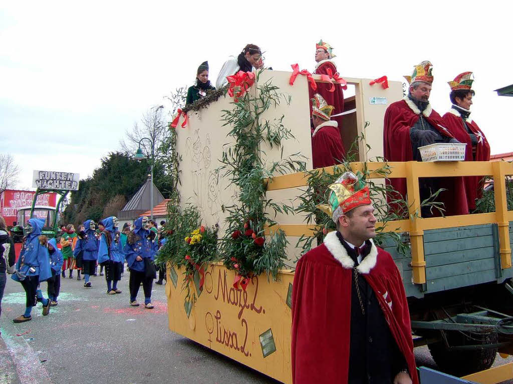 Ausgelassene Narretei und Frohsinn beim Fasnetumzug am Sonntag in Hartheim.