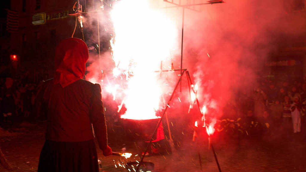 Feuerspiele auf dem Marktplatz