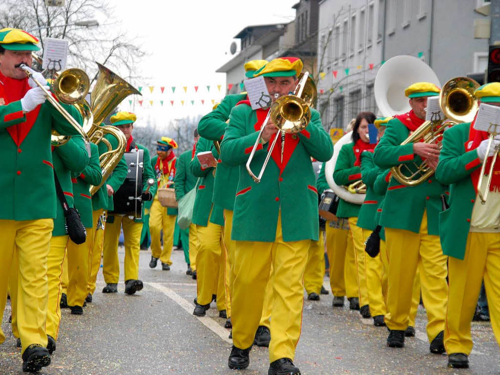 Fotos und Impressionen des Fasnachtsumzugs 2009<?ZP?>
beider Rheinfelden.