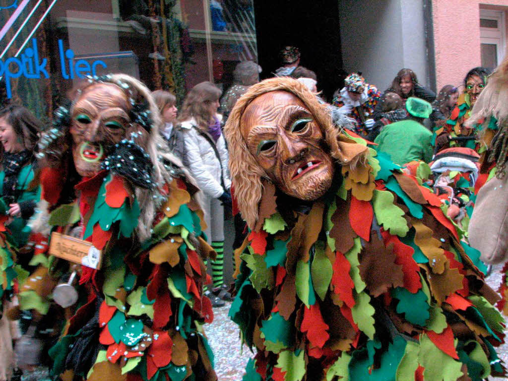 55 Fasnachtscliquen und Musikgruppen gab es beim Umzug der Narro Altfischerzunft und der Salmfnger am Sonntag in Laufenburg.