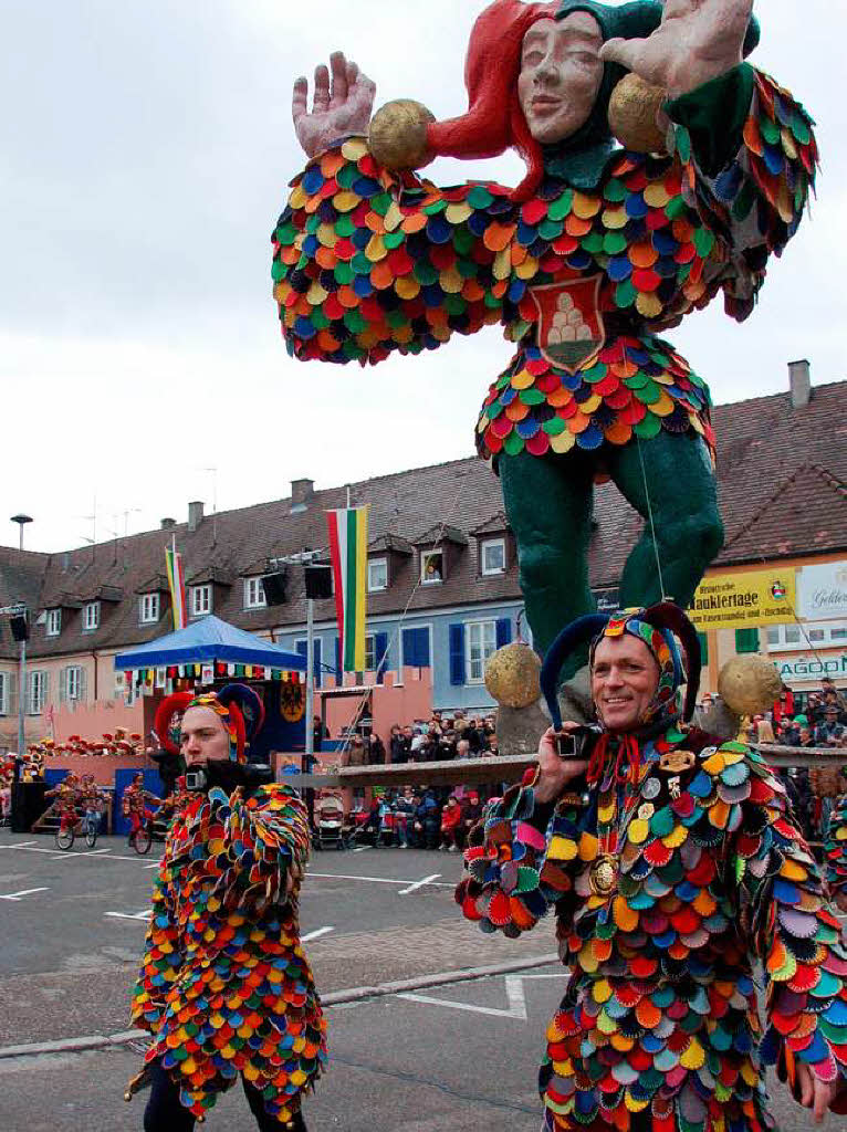 Die Breisacher Narren mit dem Urnarr