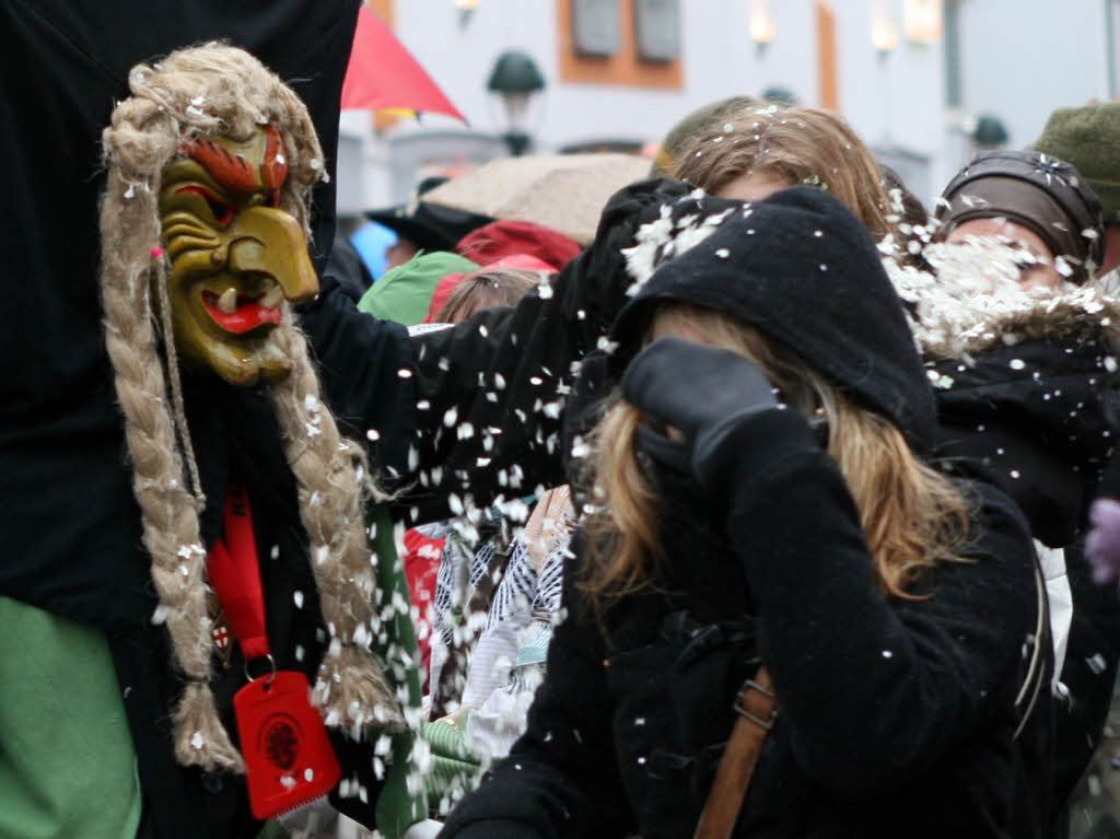 80.000 Zuschauer, 4000 Hstrger, 100 Znfte, 25 Kapellen: Der Rosenmontagsumzug in Freiburg.