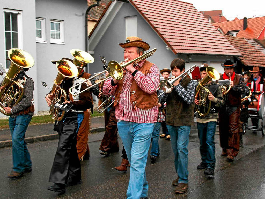 Impressionen vom Burkheimer Rosenmontagsumzug.