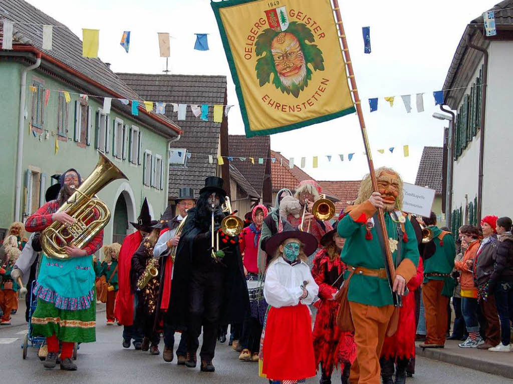 Die Zunftkapelle fhrte den Zug an.