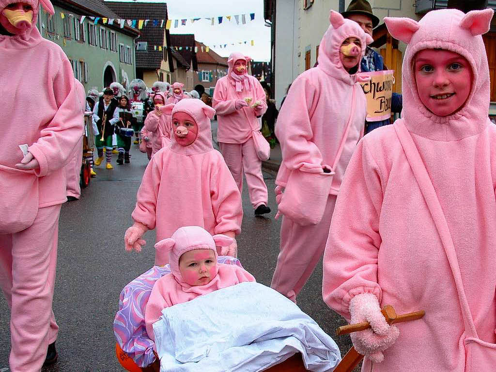 „Schweinebauer sucht Frau“, eine Motivgruppe aus Pfaffenweiler war in Ehrenkirchen mit dabei.