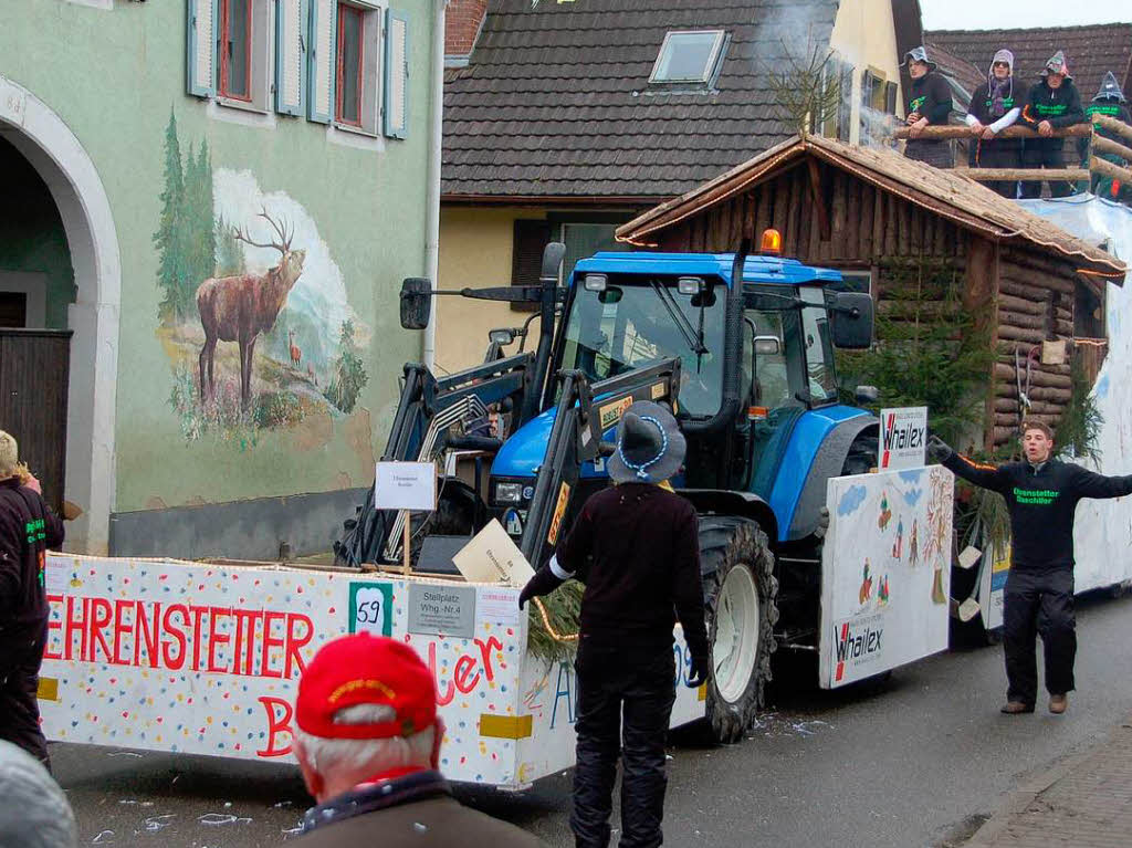 Die Ehrenstetter Bastler hatten einen Wagen fr den Umzug gebaut.