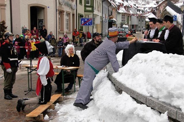 Abscheuliche Bissattacke auf einen Zundelmacher-Fuchsschwanz