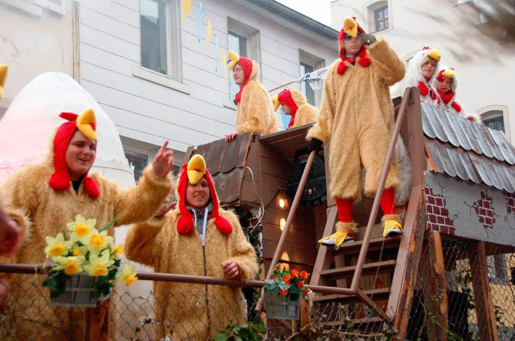 Beim Bad Krozinger Rosenmontagsumzug waren die Narren vllig aus dem Huschen.