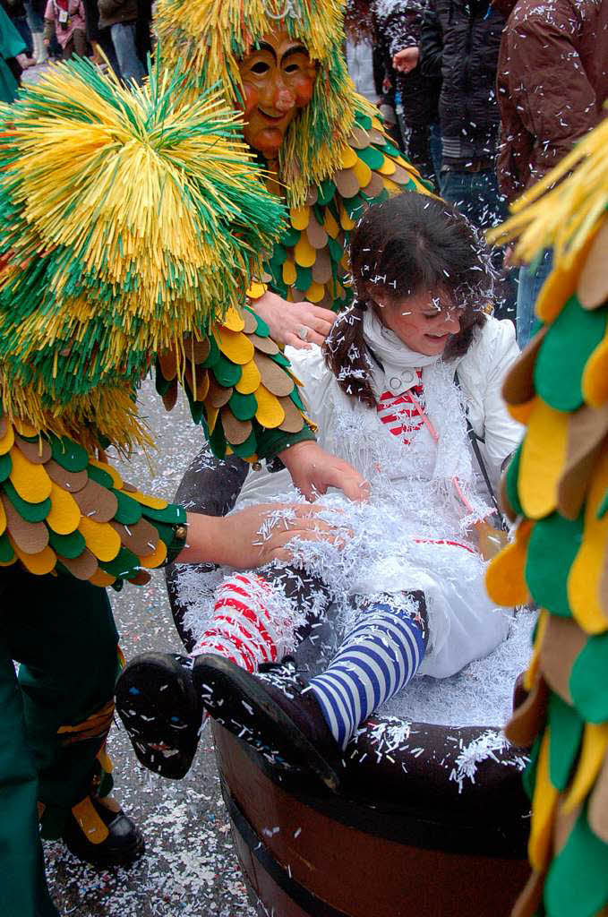 Beim Bad Krozinger Rosenmontagsumzug waren die Narren vllig aus dem Huschen.