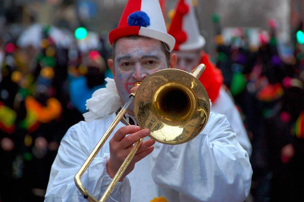 Beim Bad Krozinger Rosenmontagsumzug waren die Narren vllig aus dem Huschen.