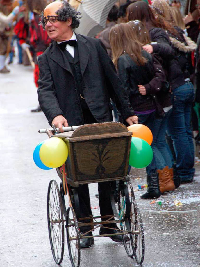 Beim Bad Krozinger Rosenmontagsumzug waren die Narren vllig aus dem Huschen.