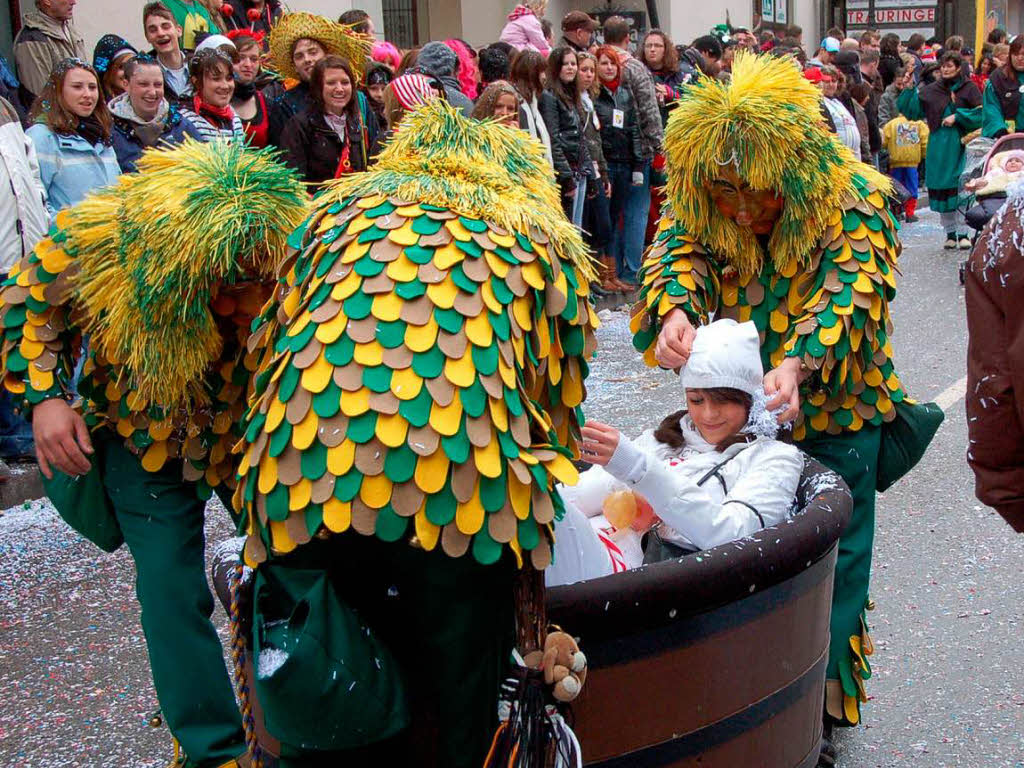 Beim Bad Krozinger Rosenmontagsumzug waren die Narren vllig aus dem Huschen.