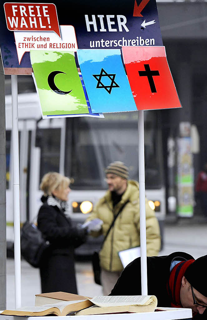 Soll Religion in Berlin ein Pflichtfach sein? Deutschland Badische