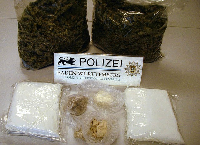 Die Fahnder stellten mehr als zwei Kil...70 Gramm Kokain bei dem Dealer sicher.  | Foto: polizei ortenau