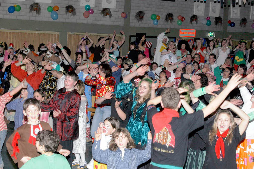 Stimmung in der Festhalle beim Schnooge-Hansili-Abend