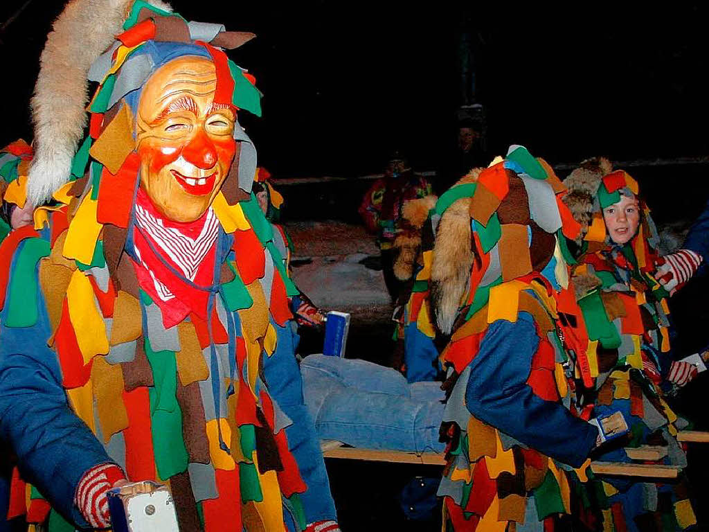 Gemeinsam mit Galgenvgeln und Zunftmusik hat der Grafuser Narrenrat von der Fasnet Abschied genommen