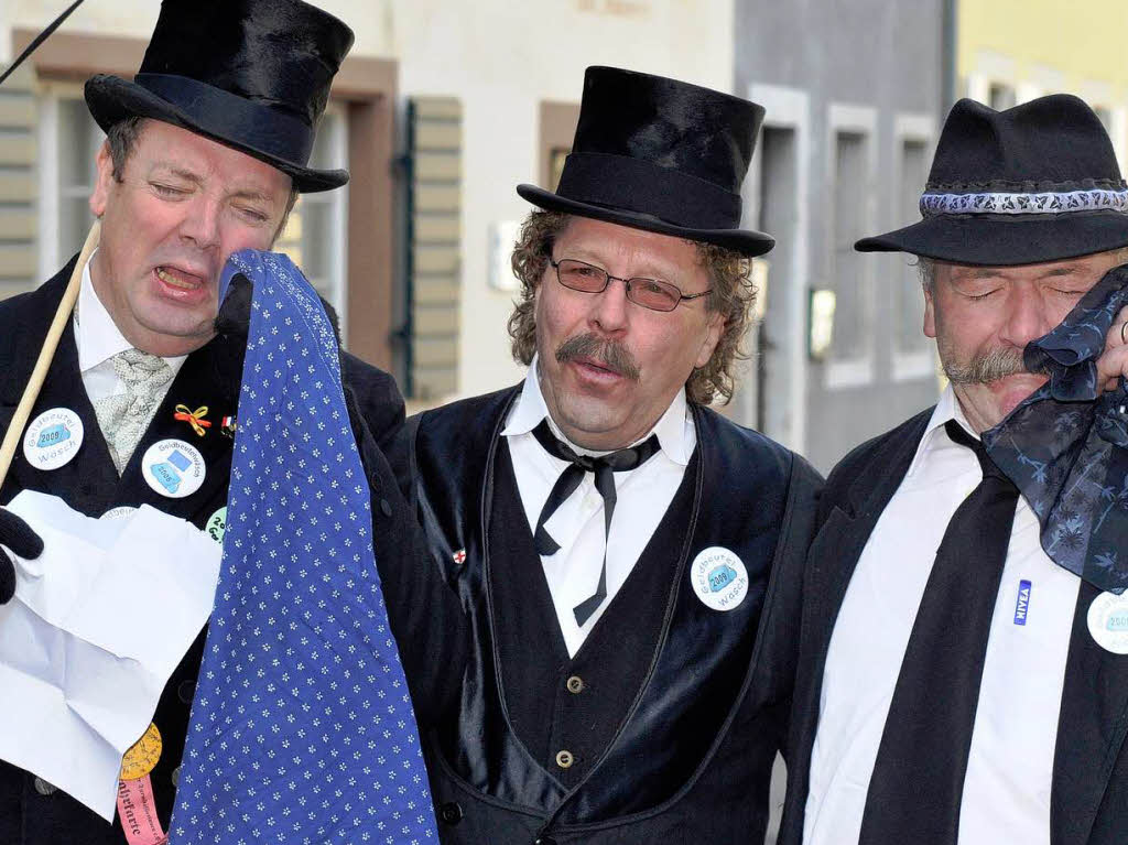 Das traurige Ende der Freiburger Fasnet 2009: Die Geldbeutelwsche auf dem Rathausplatz.