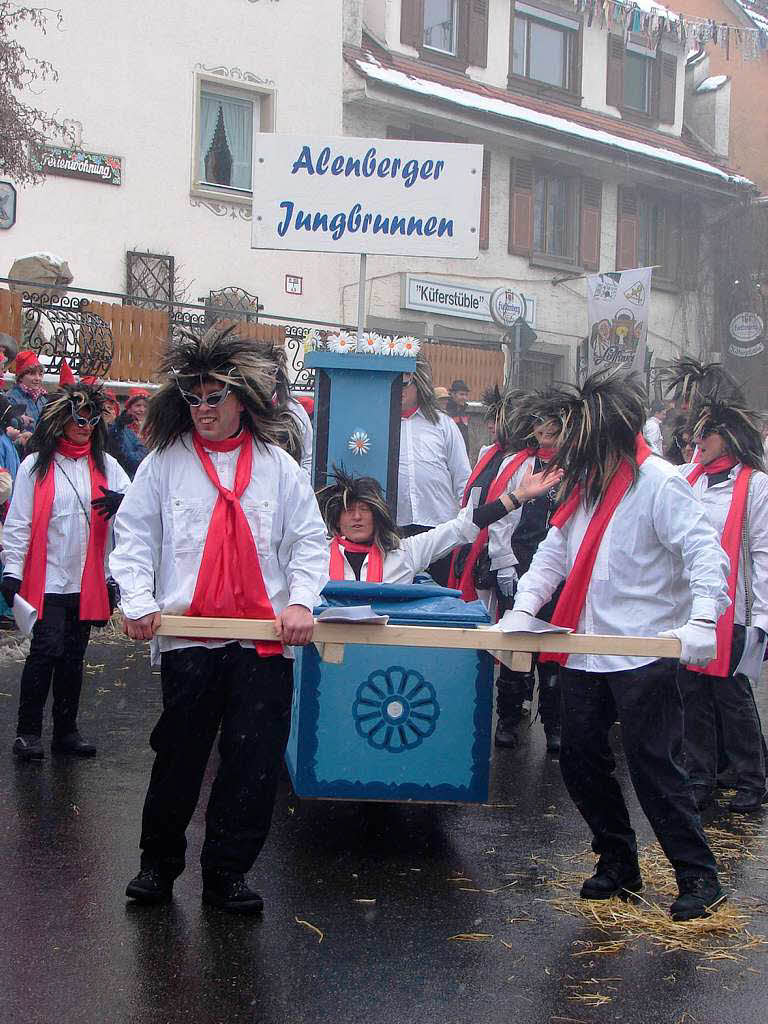 <Bildtext>Aus alt mach neu: Wie’s geht, zeigte die Gruppe Alenberger mit ihrem Jungbrunnen.  </Bildtext>