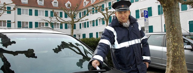 Nichts zu machen: Wer in der Gartensta...von Joachim Jahnke einen Strafzettel.   | Foto: Lauber