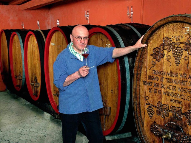 Lothar Schwrer  in seinem Weinkeller  | Foto: Privat