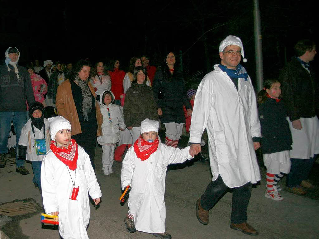 Die Buurefasnacht in Hasel startete mit dem Hemdglunkiumzug