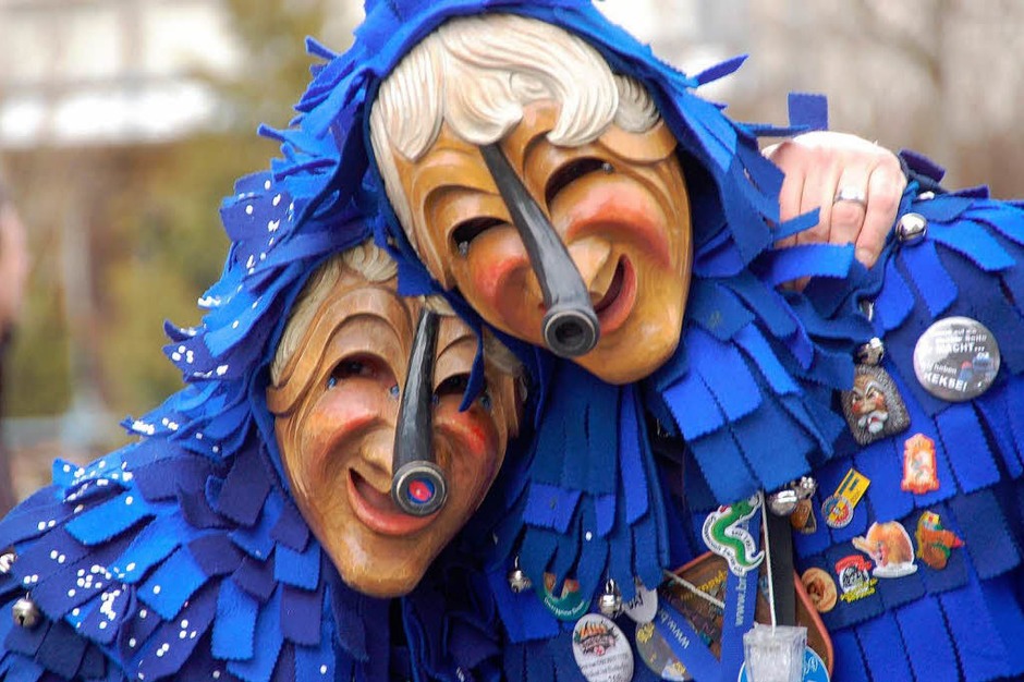 Viele Narren waren beim bunten Jubiläumsumzug mit dabei. (Foto: Tanja Bury) Viele Narren waren beim bunten Jubiläumsumzug mit dabei. (Foto: Tanja Bury)