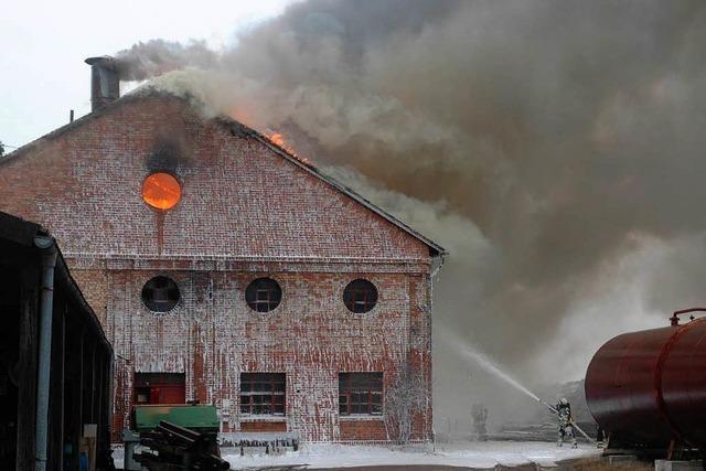 Fotos: Grobrand bei der Firma Richtberg in Auggen