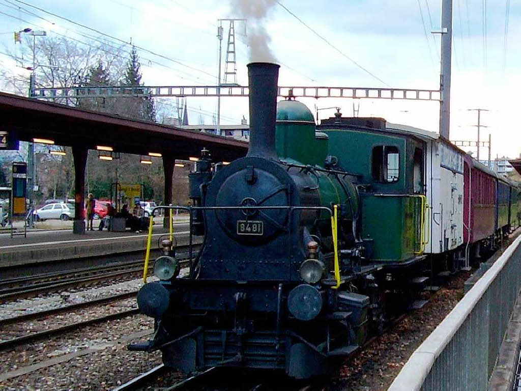 FeldschlösschenZug hat ausgedampft Rheinfelden / Schweiz Badische