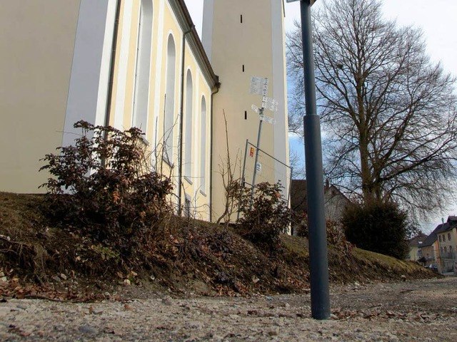 Erzbischfliches Ordinariat  legt  Wer...uter Blick auf die Kirche mglich ist.  | Foto: Dietmar Noeske