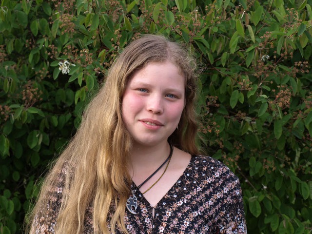 Walentina Plotkina, 15, Domra: Grunds...oben sind Spa und Ernst immer  dabei.  | Foto: Marion Pfordt
