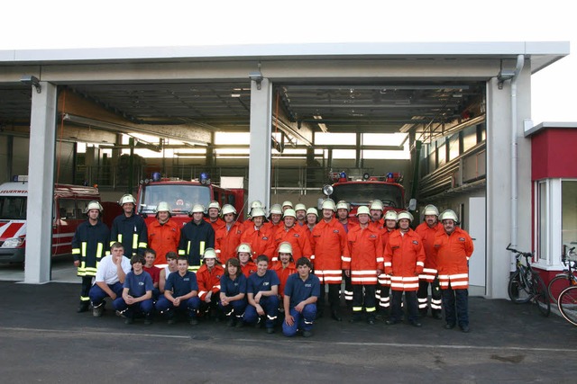 Neues Heim fr Wagen und Ausrstung: I...hlberger Feuerwehrgertehaus bezogen.   | Foto: Decoux-kone