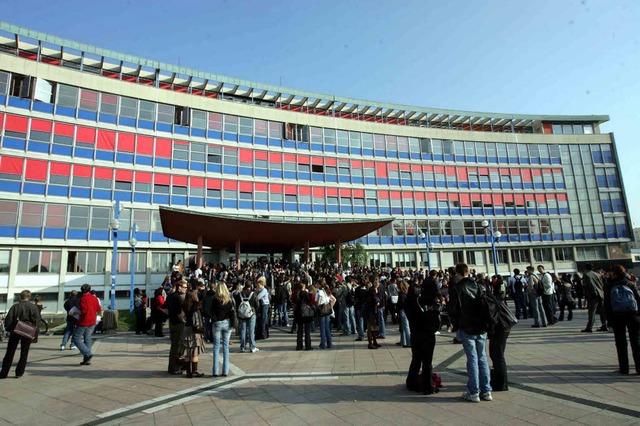 STRASBOURG LE 12/10/06 - FACULTE DE DROIT . UNIVERSITE ROBERT SCHUMANN  | Foto: Dominique Gutekunst