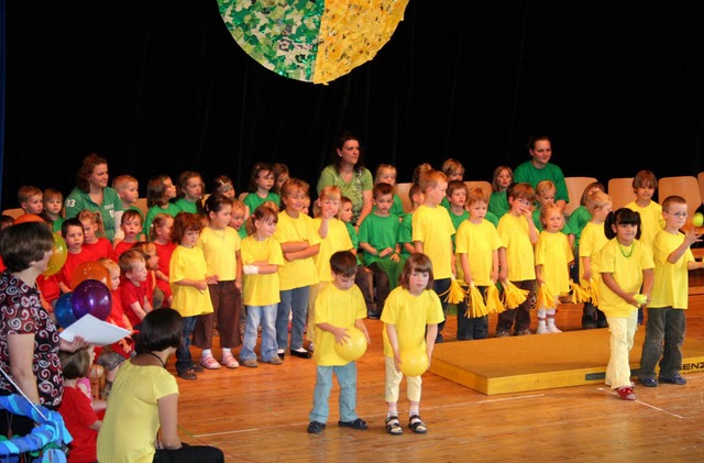 Um Farben ging es bei der Auffhrung d...schen Kindergartens St. Bartholomus.   | Foto: Ulrike Hiller