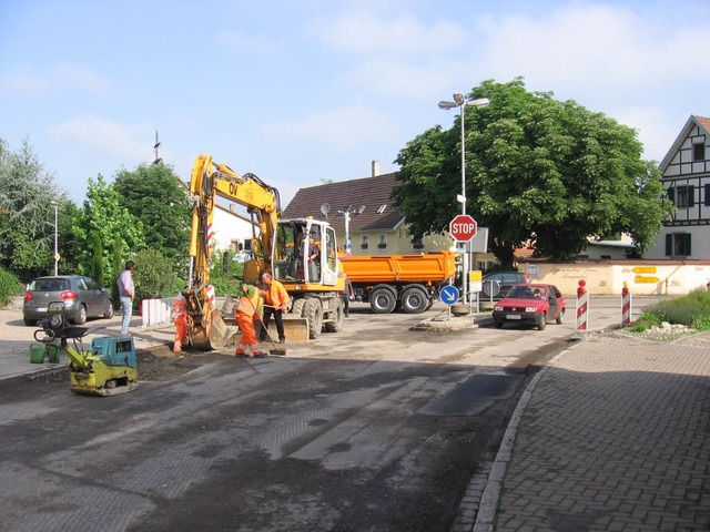 Grobaustelle Ortsdurchfahrt Rmmingen...der Verkehr wieder wie gewohnt rollen.  | Foto: Markus Maier