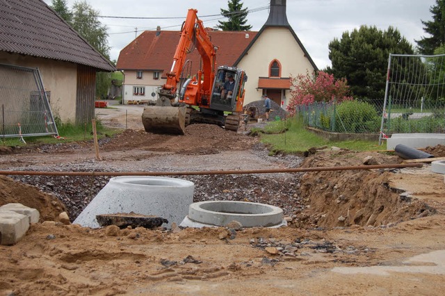 Ein neuer Abwasserkanal wird derzeit in Staufen (Foto) und Bulgenbach gebaut.   | Foto: S. Barthmes