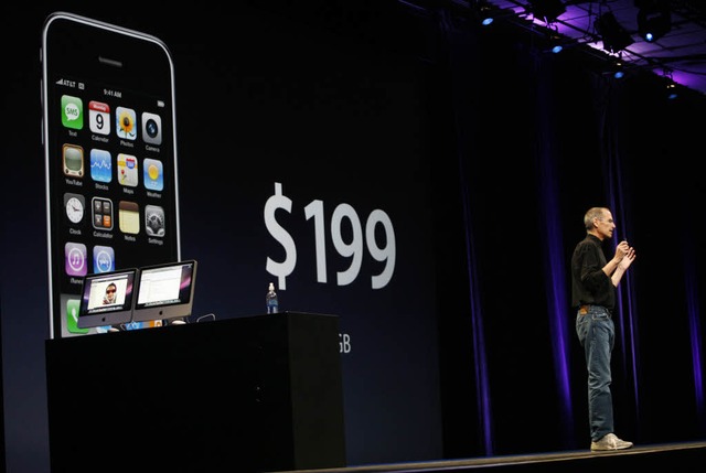 Verkufer Steve Jobs: Geschwindigkeit verdoppelt, Preis halbiert  | Foto: afp