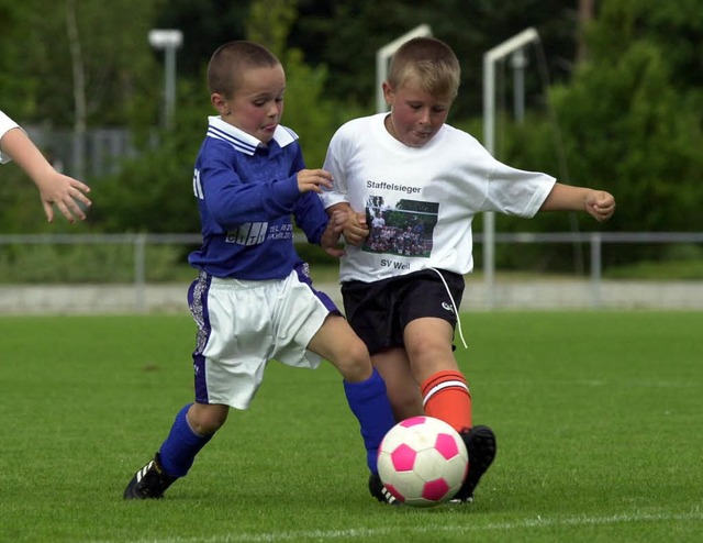 Trikotwerbung haben sie schon lange, b...knftig keine Mannschaft mehr vorbei.   | Foto: meinrad schn