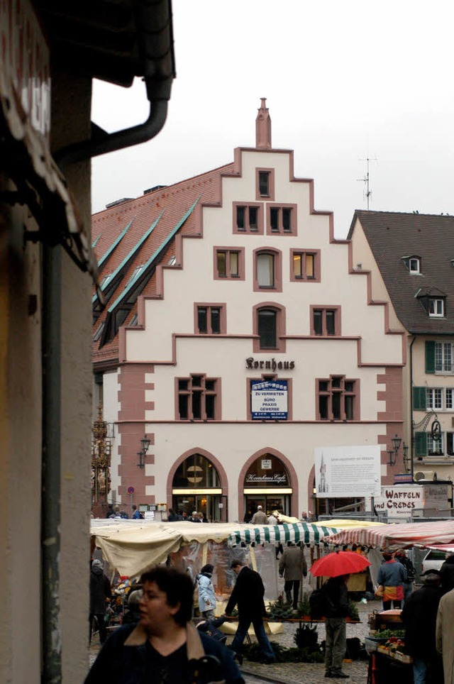 Das Kornhaus am Mnsterplatz wurde jetzt verkauft.   | Foto: I. Schneider