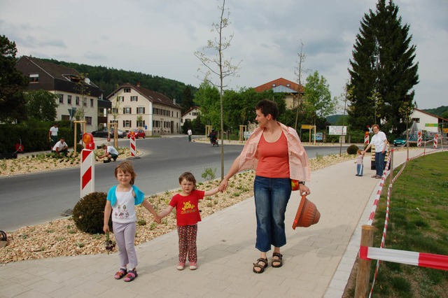 Stadtsanierung: Boulevard-Eichen, Eibe...en sumen den Anfang der Hauptstrae.   | Foto: Jutta Binner-Schwarz