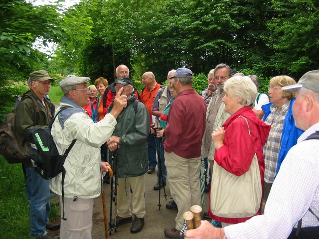 Ortsvorsteher Karl   Eschbach und Revi...e zur  Frhlingswanderung begren.     | Foto: Privat