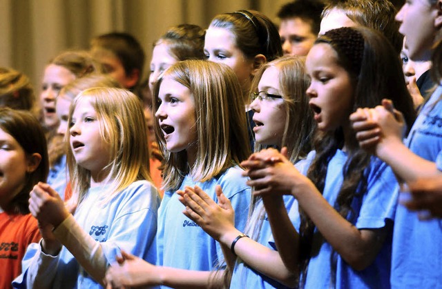 Meienheimer Kinder brauchen kein Schl...latschen den Rhythmus einfach selbst.   | Foto: wolfgang Knstle